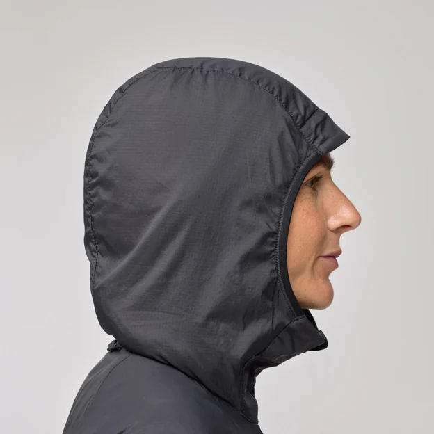 Fjällräven Keb Thermal Wind Jacket W Women’s Wind jackets Model Angle G 94444