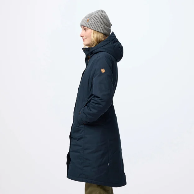 Fjällräven Kiruna Hydratic Padded Parka W Women’s Outdoor jackets Model Model side 120263