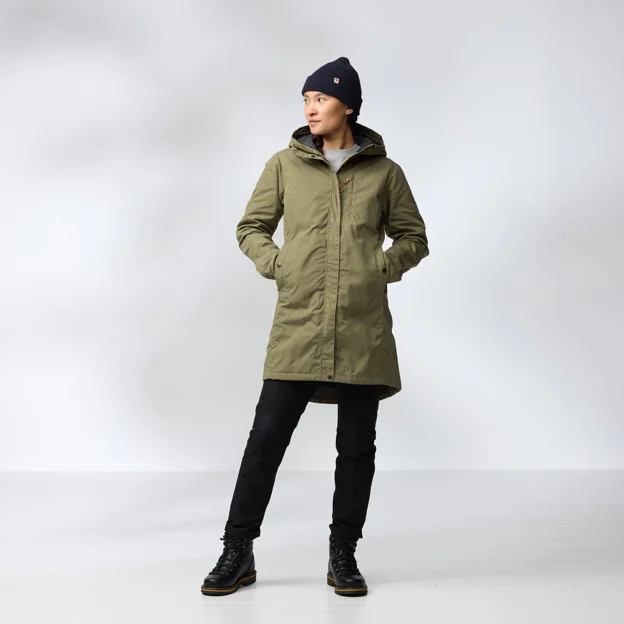 Fjällräven Kiruna Padded Parka W Women’s Outdoor jackets Model Model front 86275