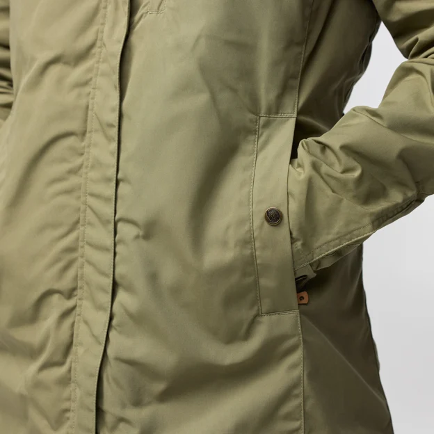 Fjällräven Kiruna Padded Parka W Women’s Outdoor jackets Model Angle I 86281