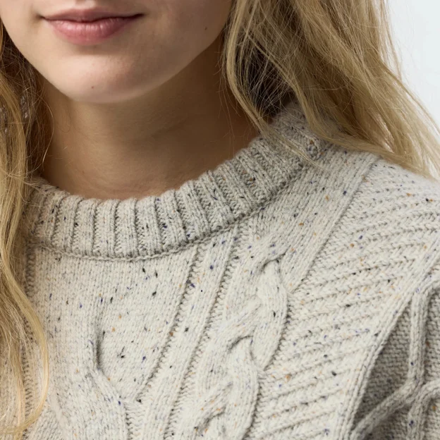 Fjällräven Övik Cable Knit W Women’s Sweaters & knitwear Model Angle G 120261