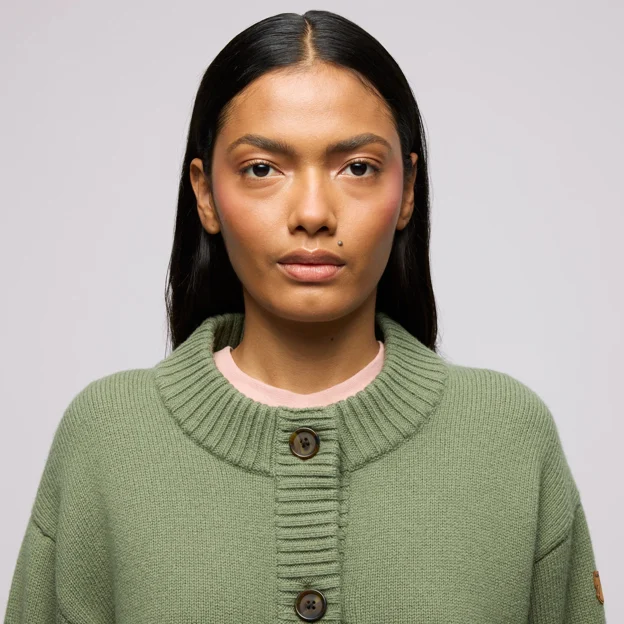 Fjällräven Övik Cardigan W Women’s Sweaters & knitwear Model Model side 125901