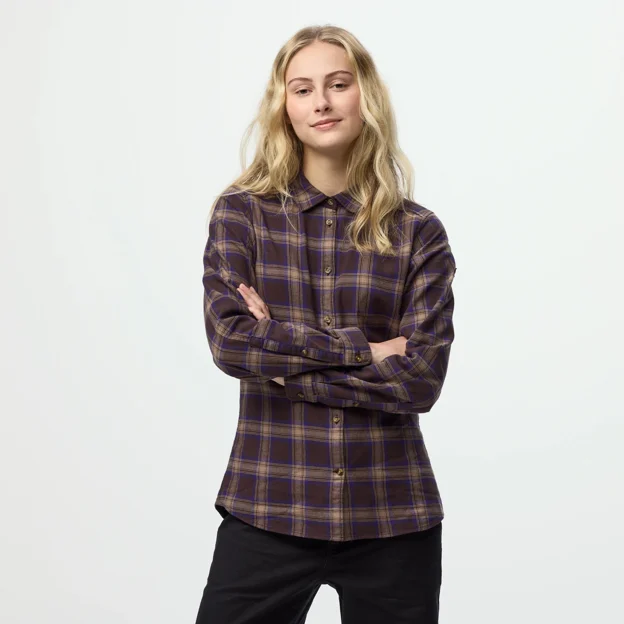 Fjällräven Övik Classic Flannel Shirt W Women’s Shirts Model Model front 120309