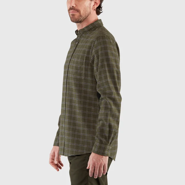 Fjällräven Övik Flannel Shirt M Men’s Shirts Model Model side 24174