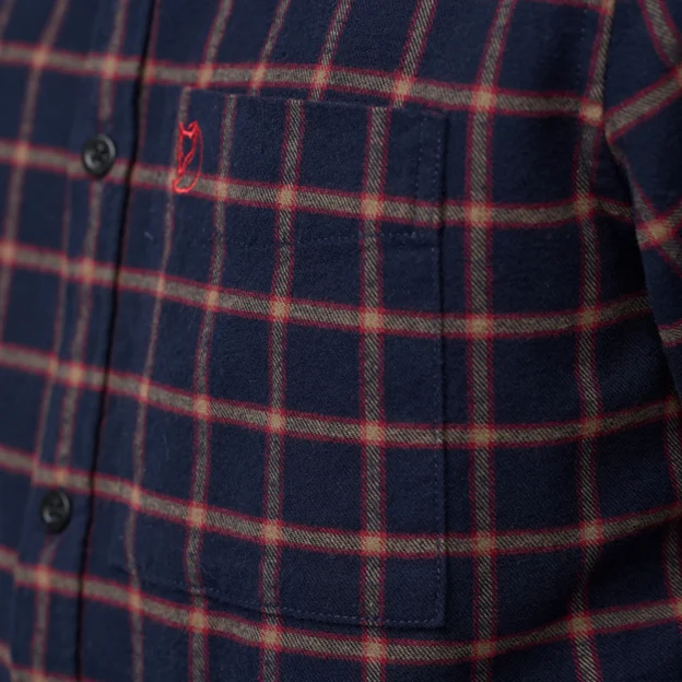 Fjällräven Övik Flannel Shirt M Men’s Shirts Model Angle H 92987