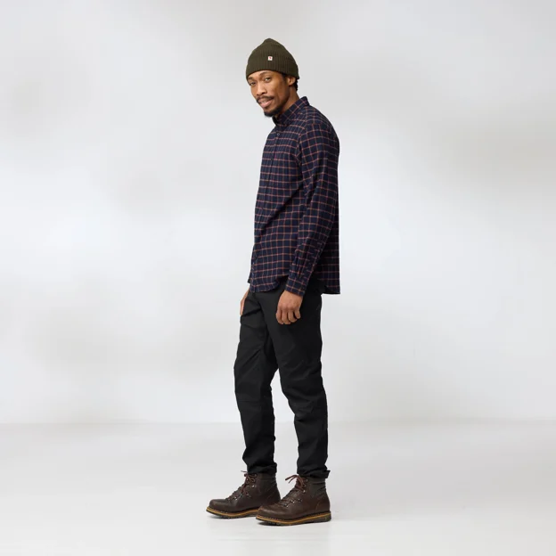 Fjällräven Övik Flannel Shirt M Men’s Shirts Model Model side 92984