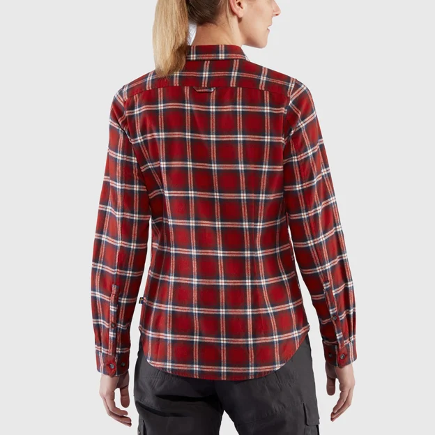Fjällräven Övik Flannel Shirt W Women’s Shirts Model Model back 23648