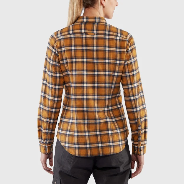 Fjällräven Övik Flannel Shirt W Women’s Shirts Model Model back 23645