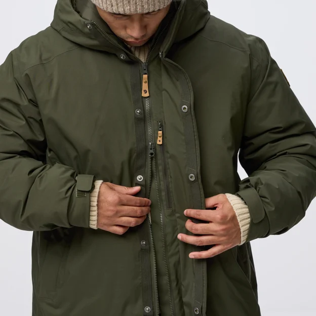Fjällräven Övik GTX Padded Parka M Men’s Parkas Model Angle I 126241