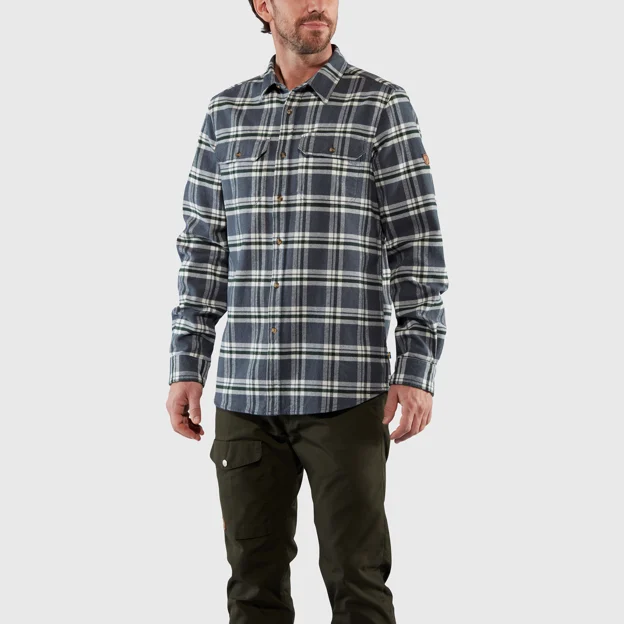 Fjällräven Övik Heavy Flannel Shirt M Men’s Shirts Model Model front 23151