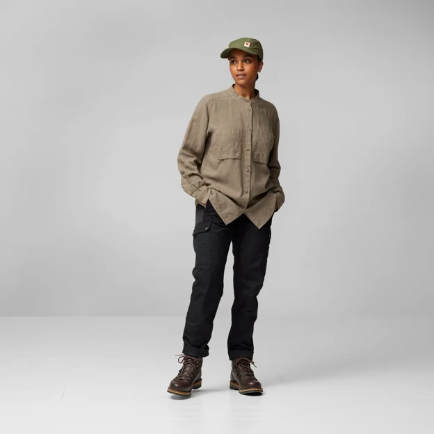 Fjällräven Övik Hemp Shirt LS W Women’s Shirts Model Model front 82247
