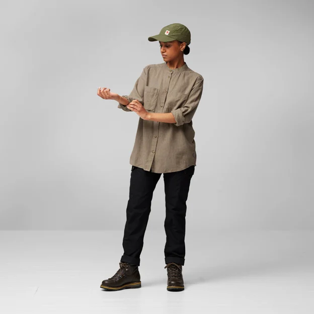 Fjällräven Övik Hemp Shirt LS W Women’s Shirts Model Model back 82248
