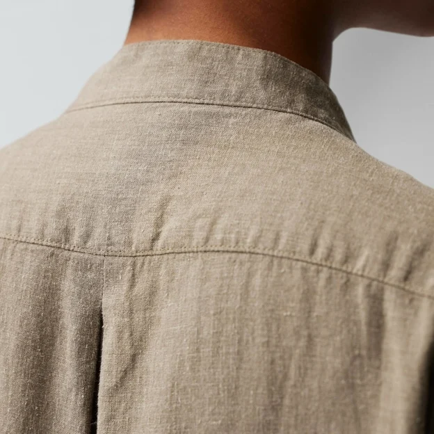 Fjällräven Övik Hemp Shirt LS W Women’s Shirts Model Model side 82249