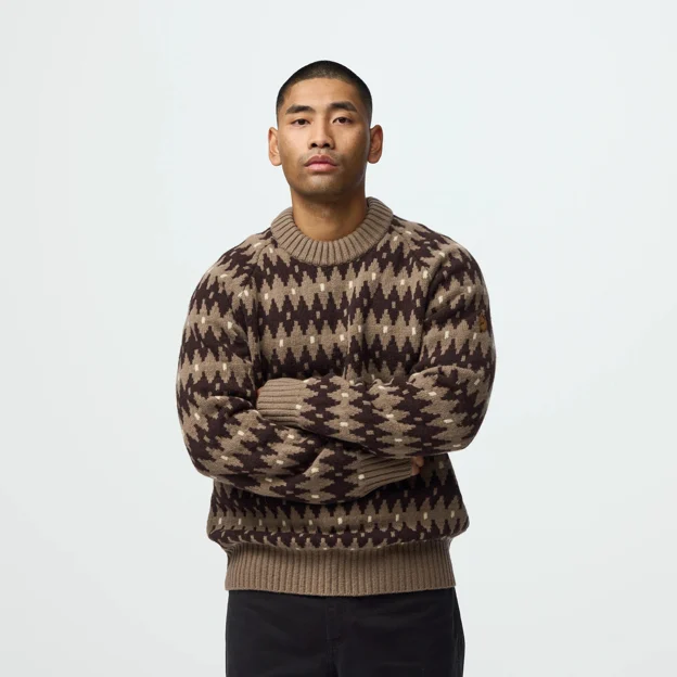 Fjällräven Övik Jacquard Knit M Men’s Sweaters & knitwear Model Angle F 120138