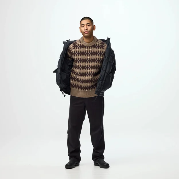Fjällräven Övik Jacquard Knit M Men’s Sweaters & knitwear Model Angle I 120127
