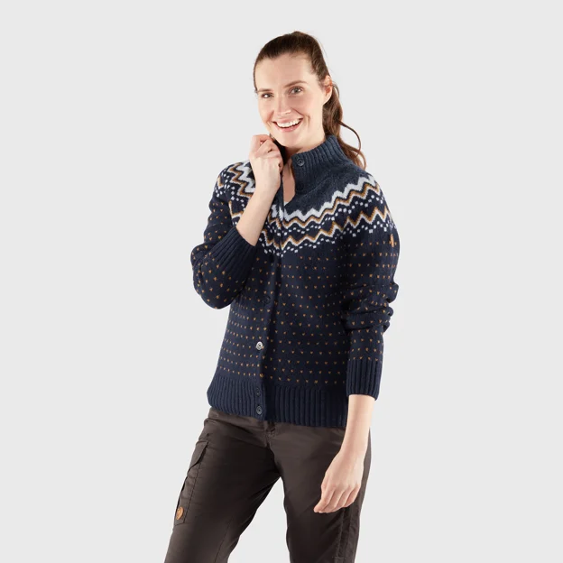 Fjällräven Övik Knit Cardigan W Women’s Sweaters & knitwear Model Model side 48460