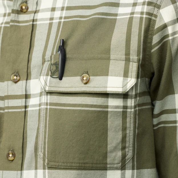 Fjällräven Övik Lite Flannel Shirt M Men’s Shirts Model Angle G 92992
