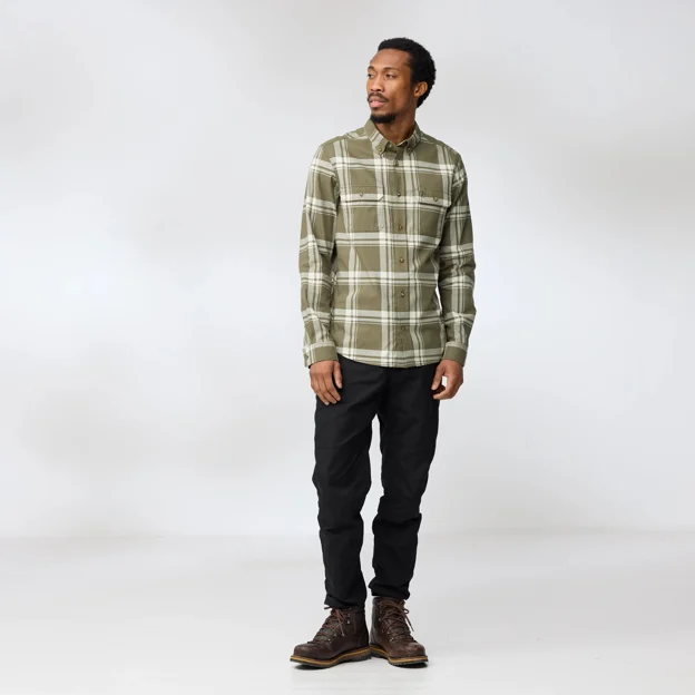 Fjällräven Övik Lite Flannel Shirt M Men’s Shirts Model Model front 92946