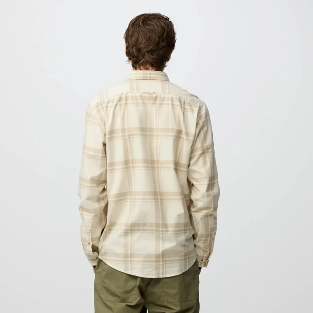 Fjällräven Övik Lite Flannel Shirt M Men’s Shirts Model Model back 100418