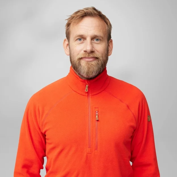 Fjällräven Övik Lite Fleece Half Zip M Men’s Outlet Model Angle F 85527