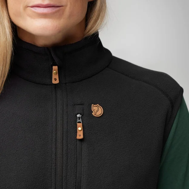 Fjällräven Övik Lite Fleece Vest W Women’s Vests Model Model side 85557