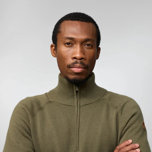 Fjällräven Övik Lite Half Zip M Men’s Sweaters & knitwear Model Angle F 94474
