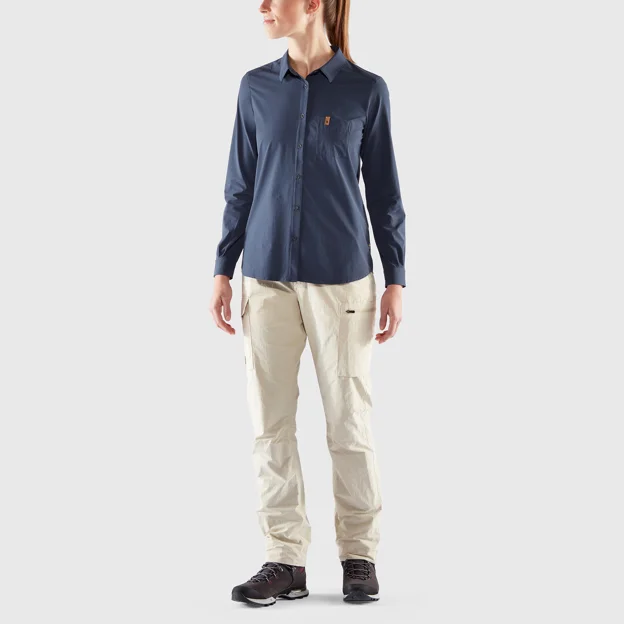 Fjällräven Övik Lite Shirt LS W Women’s Shirts Model Model front 26628