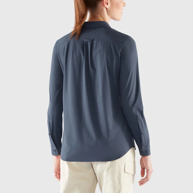 Fjällräven Övik Lite Shirt LS W Women’s Shirts Model Model back 26629