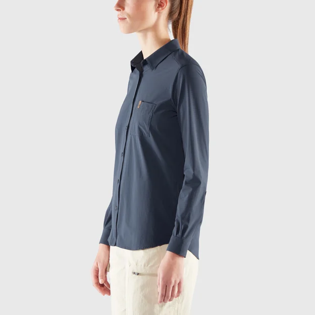 Fjällräven Övik Lite Shirt LS W Women’s Shirts Model Model side 26630