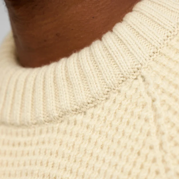 Fjällräven Övik Waffle Knit M Men’s Sweaters & knitwear Model Angle G 94798