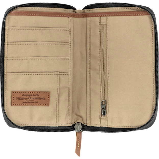Fjällräven Passport Wallet Unisex Travel accessories Detail Angle G 83735