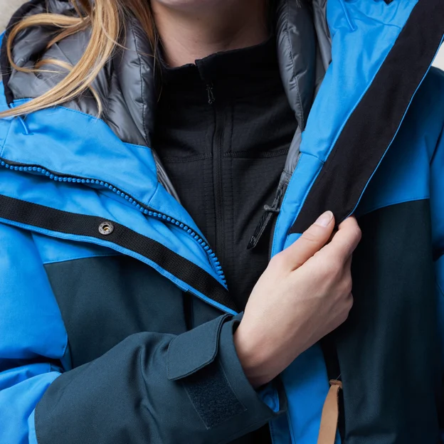 Fjällräven Polar Expedition Parka W Women’s Down jackets Detail Angle J 76091
