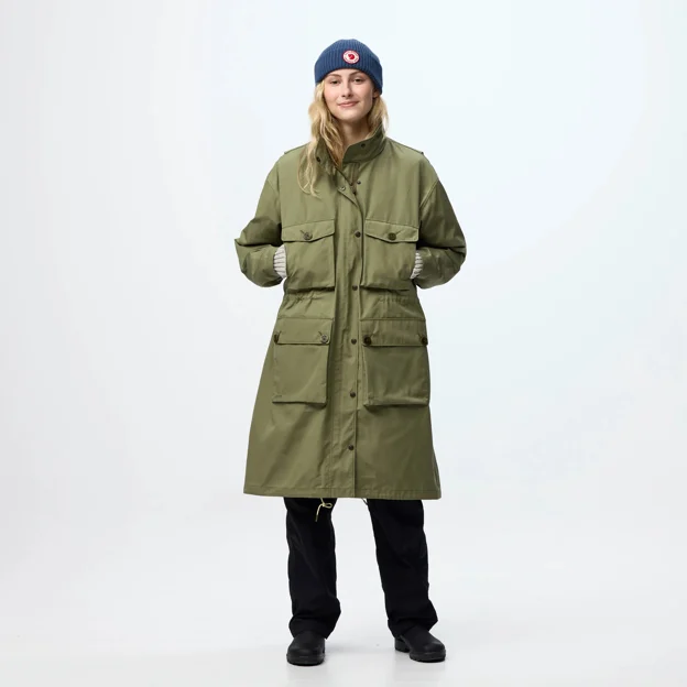 Fjällräven Räven Parka W Women’s Outdoor jackets Model Model front 124173