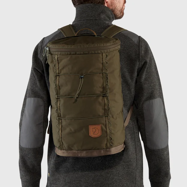 Fjällräven Singi 20 Unisex Daypacks Model Model front 24053