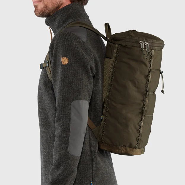 Fjällräven Singi 20 Unisex Daypacks Model Model side 24054