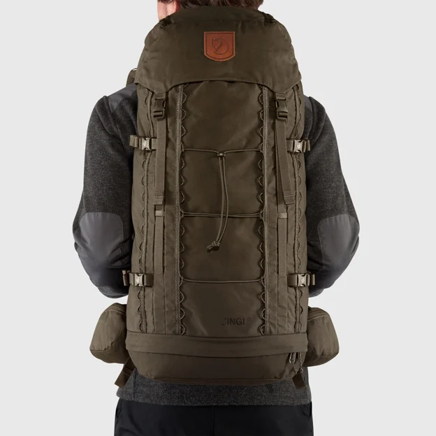 Fjällräven Singi 48 Unisex Hunting backpacks Model Model front 22045