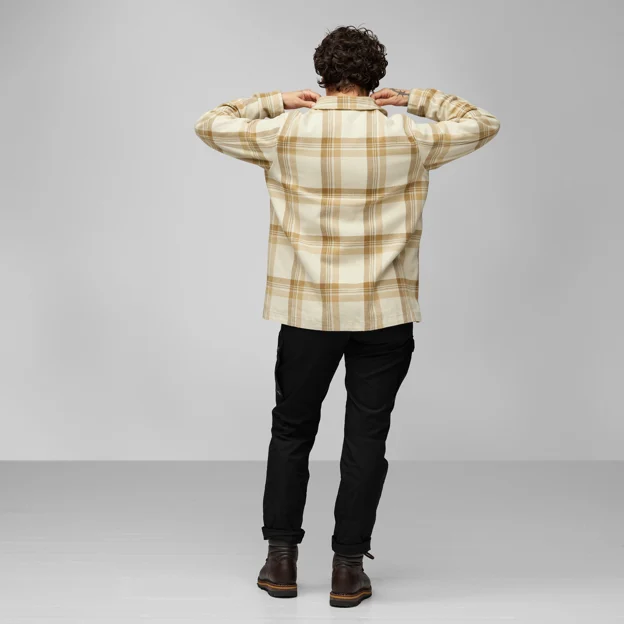 Fjällräven Singi Flannel Overshirt W Women’s Shirts Model Model back 76108