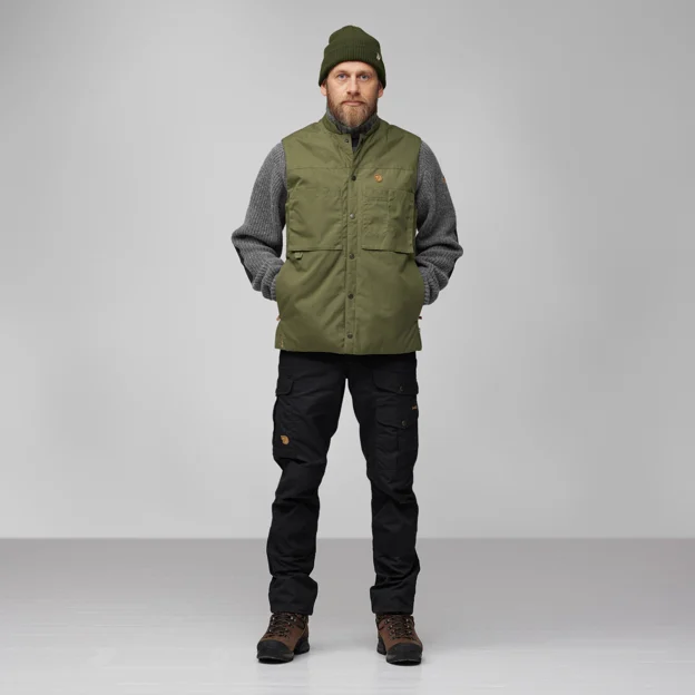 Fjällräven Singi Padded Vest M Men’s Outlet Model Model front 76112