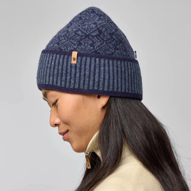 Fjällräven Snow Beanie Unisex Caps, hats & beanies Model Model side 94841