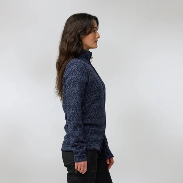 Fjällräven Snow Cardigan W Women’s Sweaters & knitwear Model Model side 92853