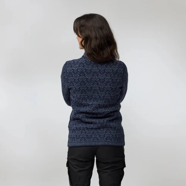 Fjällräven Snow Cardigan W Women’s Sweaters & knitwear Model Angle F 92849