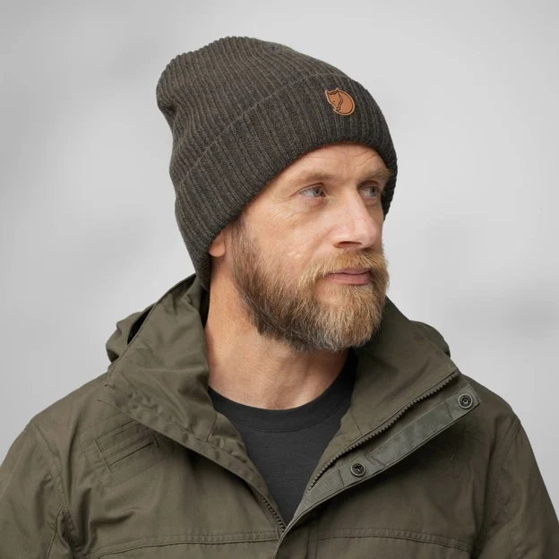 Fjällräven Sörmland Reversible Beanie Unisex Caps, hats & beanies Model Model back 85582
