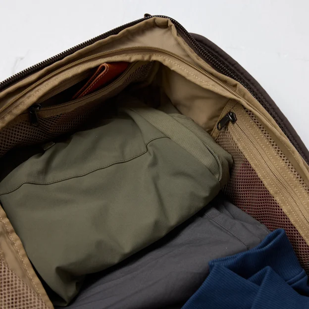 Fjällräven Splitpack Unisex Travel bags Model Angle L 92958