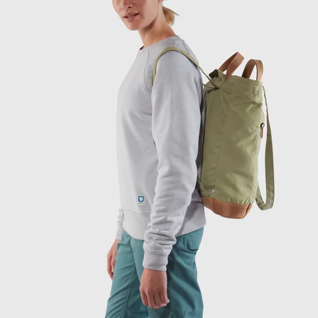 Fjällräven Totepack No. 2 Unisex Daypacks Model Model side 22091