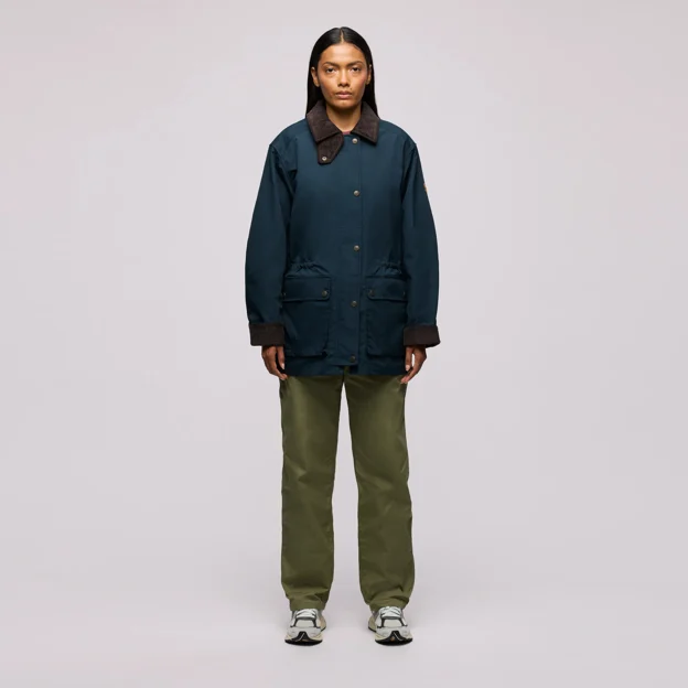 Fjällräven Tuve Jacket W Women’s Outdoor jackets Model Model front 125900