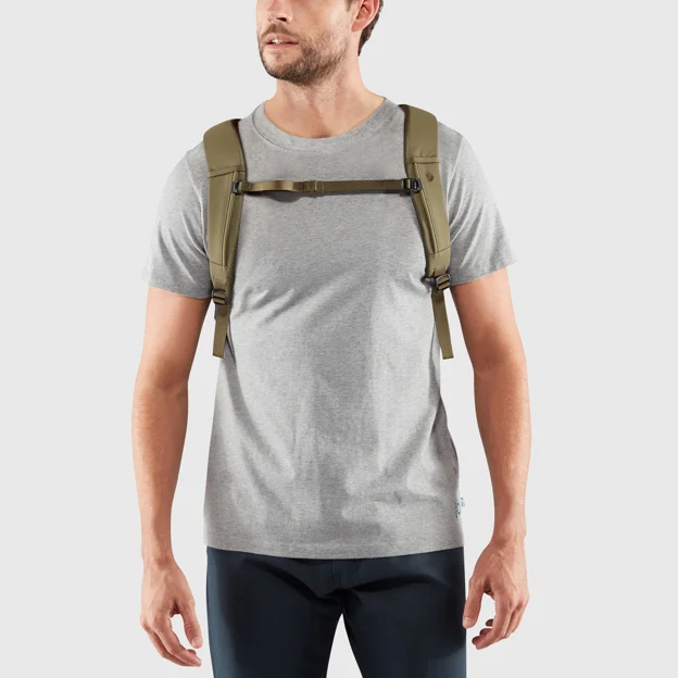 Fjällräven Ulvö 23 Unisex Daypacks Model Model back 24919