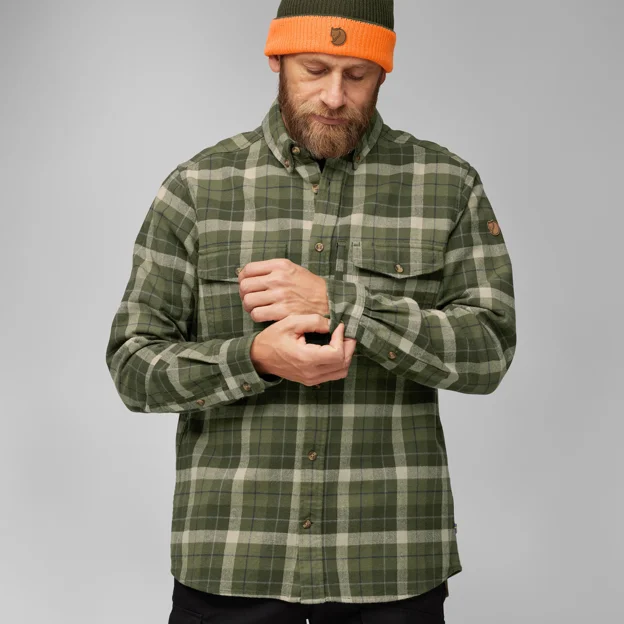 Fjällräven Värmland Heavy Flannel Shirt M Men’s Shirts Model Model side 76201