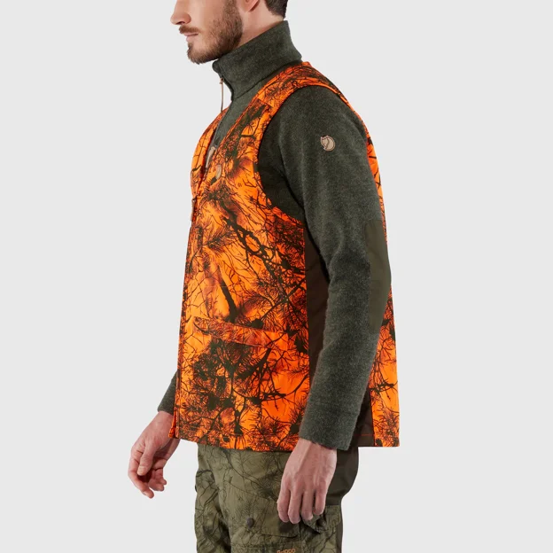 Fjällräven Värmland Vest Women’s Hunting jackets Model Model side 24036