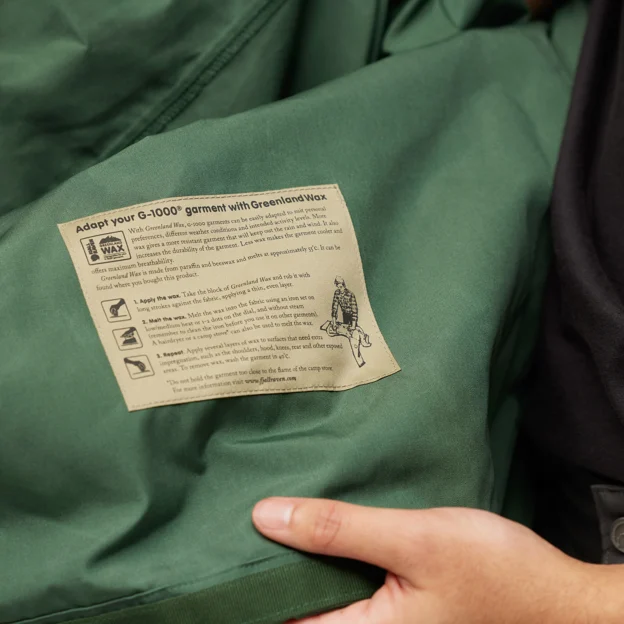 Fjällräven Vardag Anorak M Men’s Outlet Model Angle L 82542