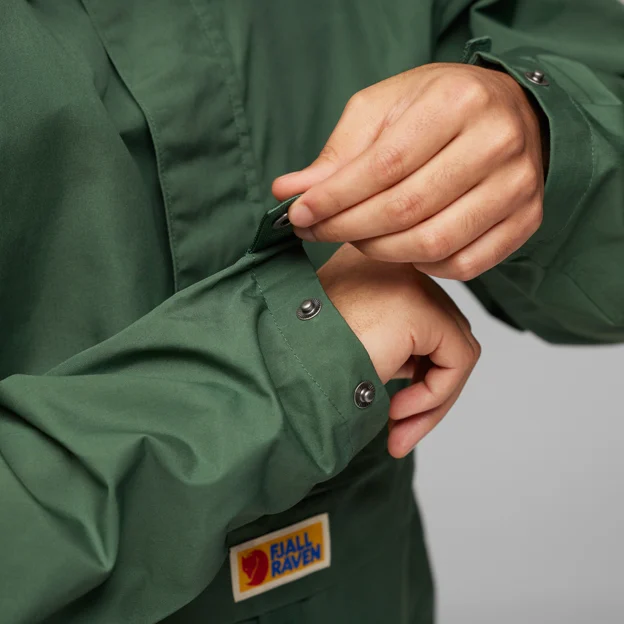 Fjällräven Vardag Anorak M Men’s Outlet Model Angle I 82538